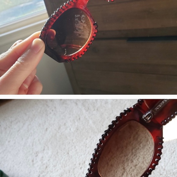 BURBERRY LIKE NEW RARE SUNNIES! - Picture 6 of 8